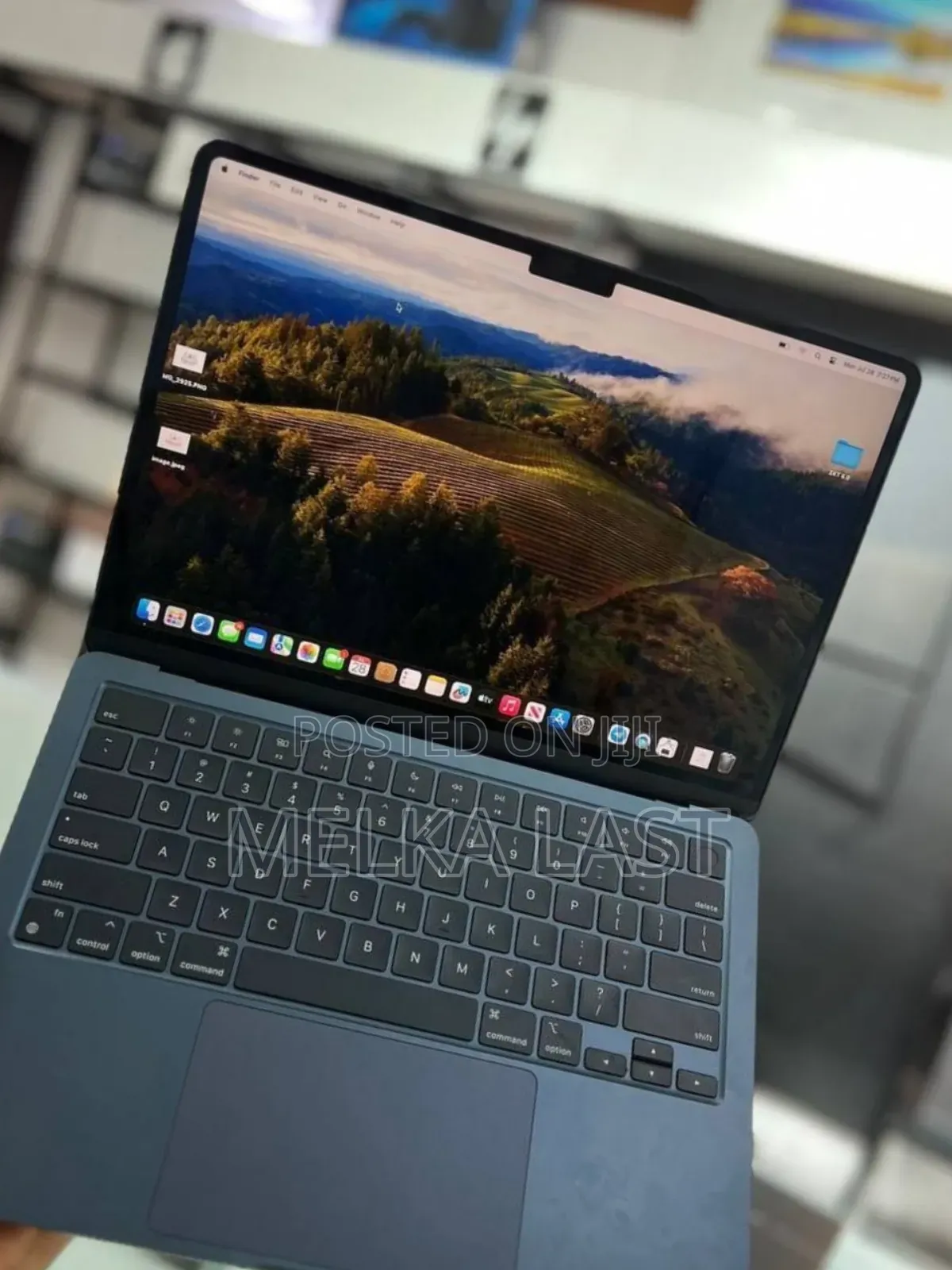 New Laptop Apple MacBook Air 2022 M2 8GB SSD 256GB