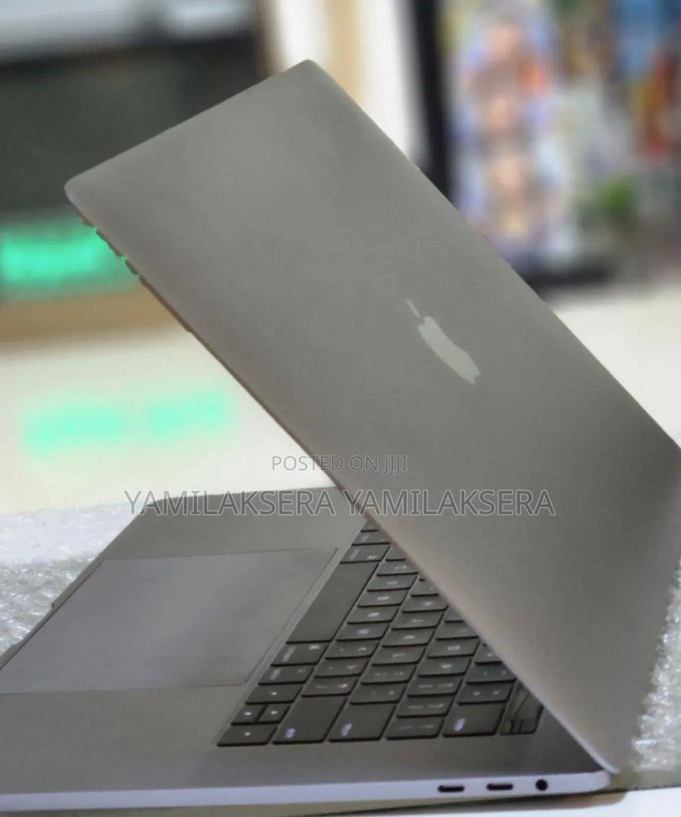 New Laptop Apple MacBook Pro 2017 16GB Intel Core I7 SSD 512GB