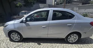 Mitsubishi Attrage 2021 Silver