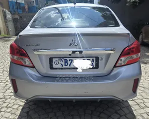 Mitsubishi Attrage 2021 Silver