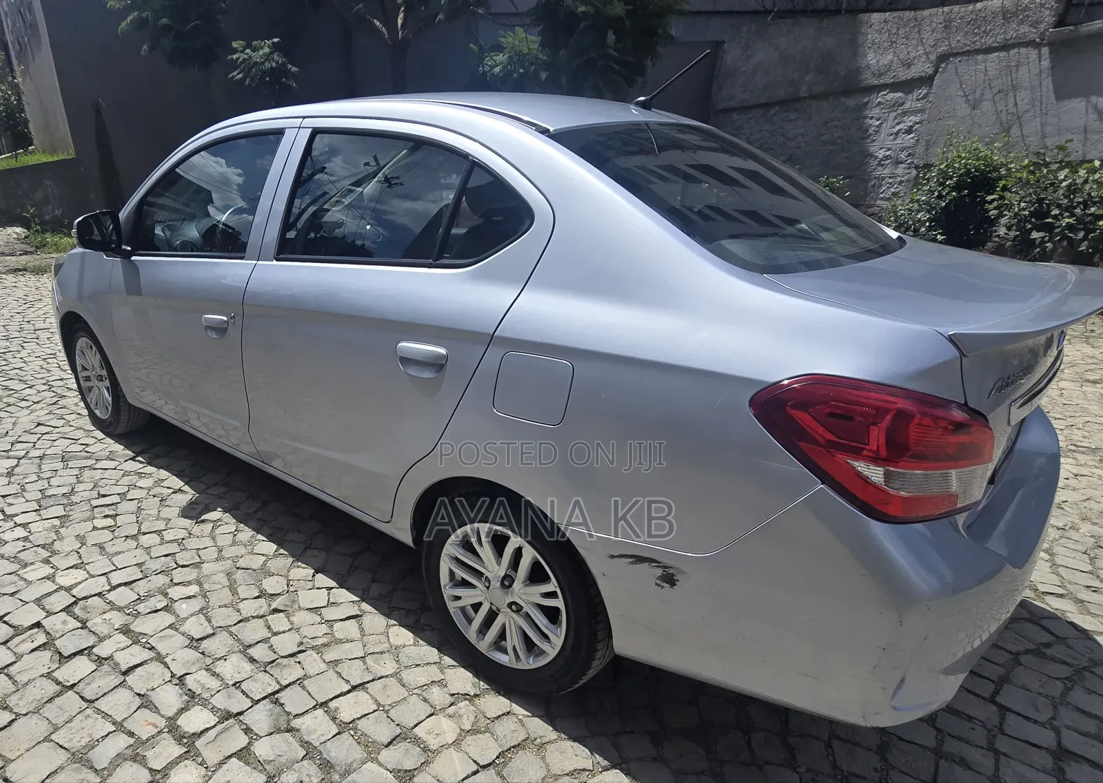 Mitsubishi Attrage 2021 Silver