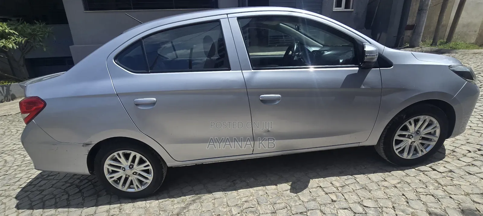 Mitsubishi Attrage 2021 Silver