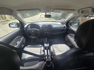 Mitsubishi Attrage 2021 Silver