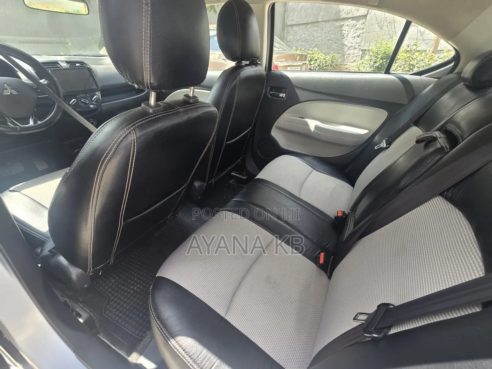 Mitsubishi Attrage 2021 Silver