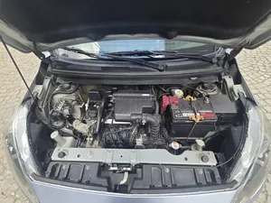 Mitsubishi Attrage 2021 Silver