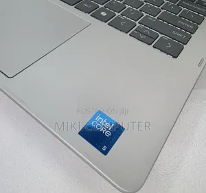 New Laptop HP OmniBook 5 Flip 16GB Intel Core 5 SSD 512GB