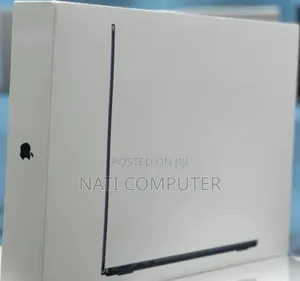 Photo - New Laptop Apple MacBook Air 2022 M2 16GB Intel Core I7 SSD 256GB