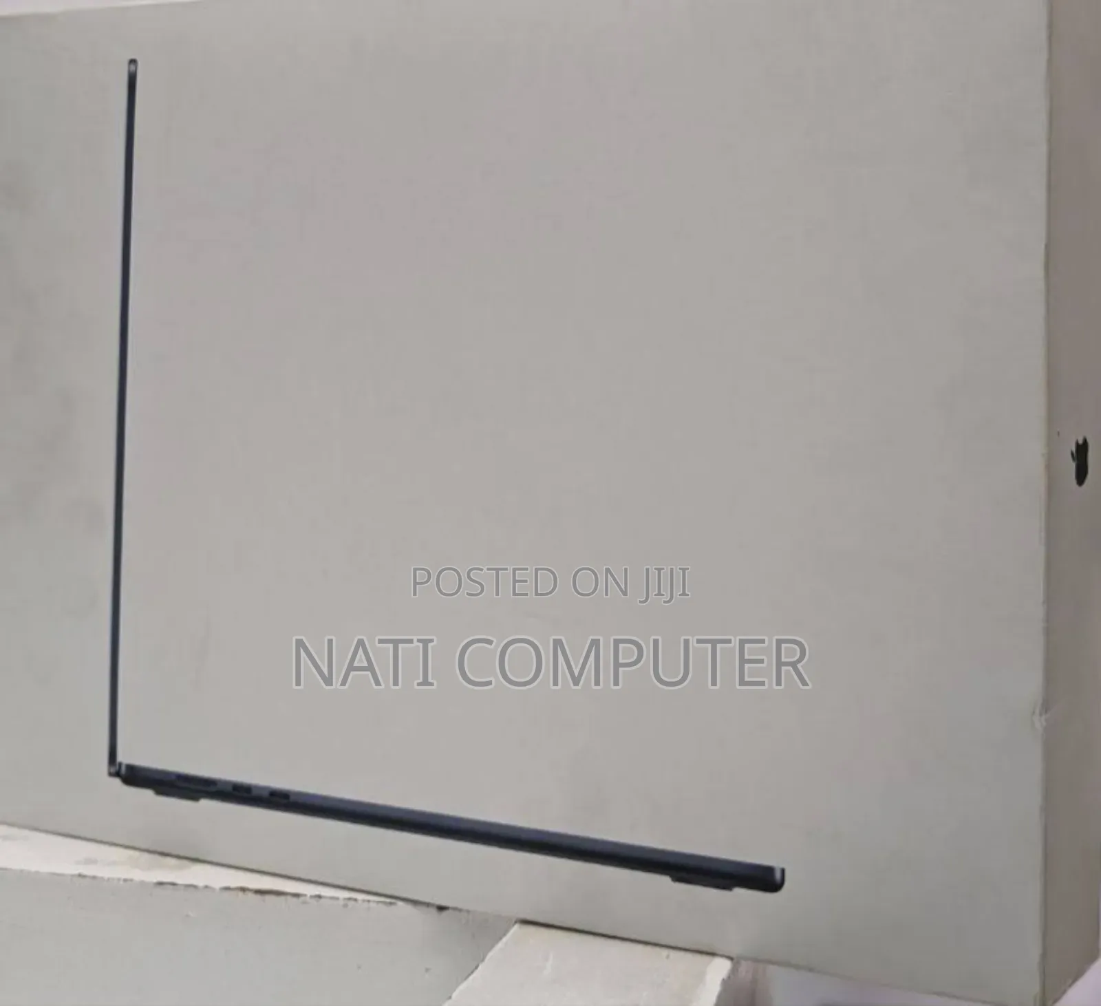 New Laptop Apple MacBook Air 2022 M2 16GB Intel Core I7 SSD 256GB