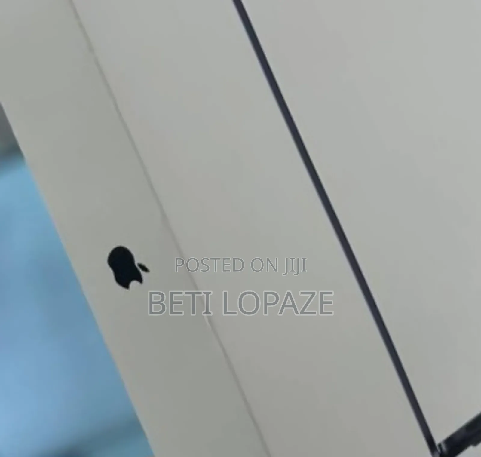 New Laptop Apple MacBook Air 2022 M2 16GB Intel Core I5 SSD 256GB