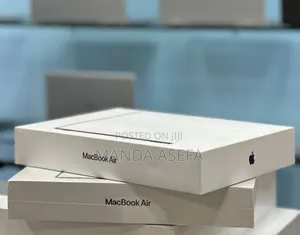 Photo - New Laptop Apple MacBook Air 2022 M2 16GB Apple M2 SSD 256GB