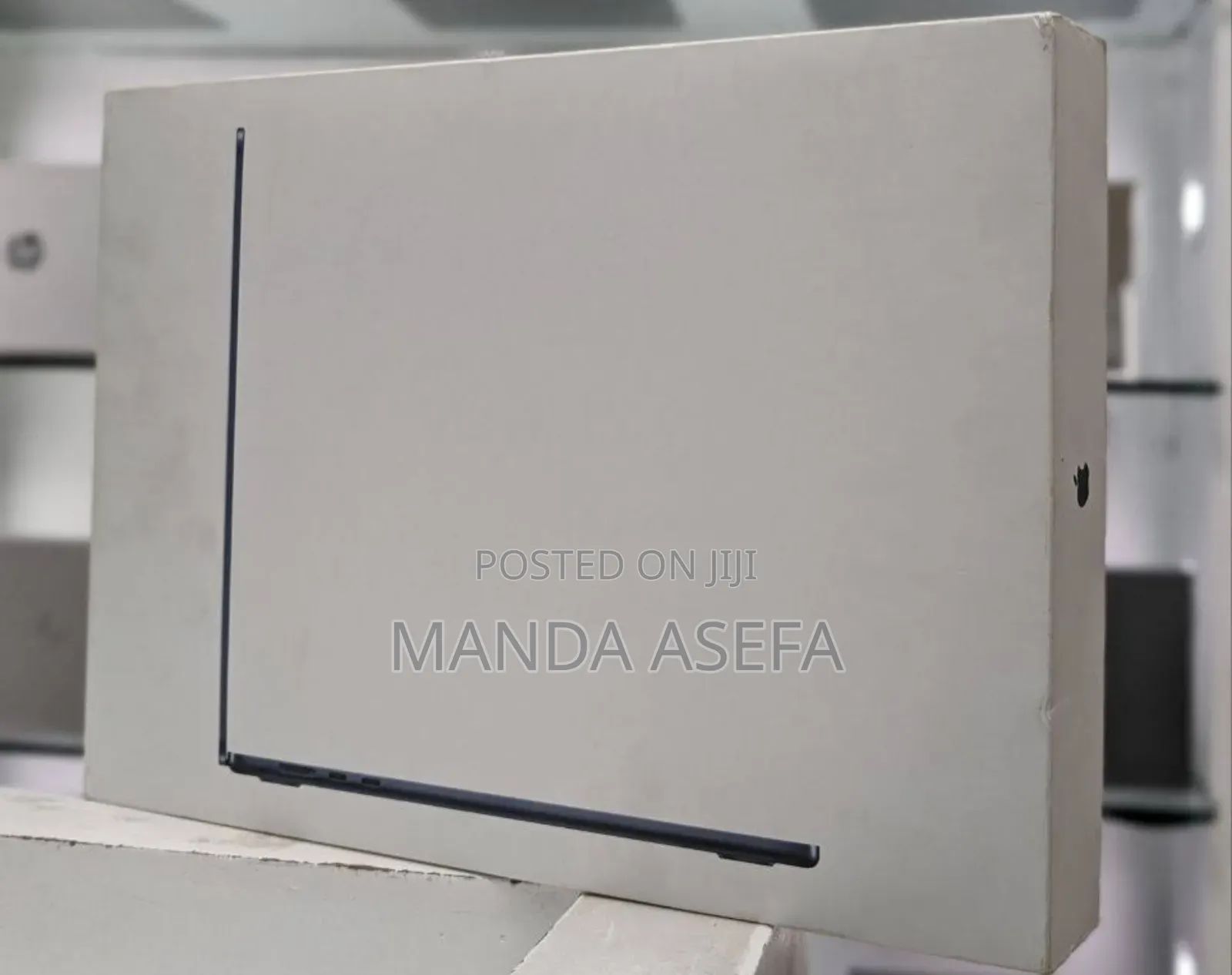 New Laptop Apple MacBook Air 2022 M2 16GB Apple M2 SSD 256GB