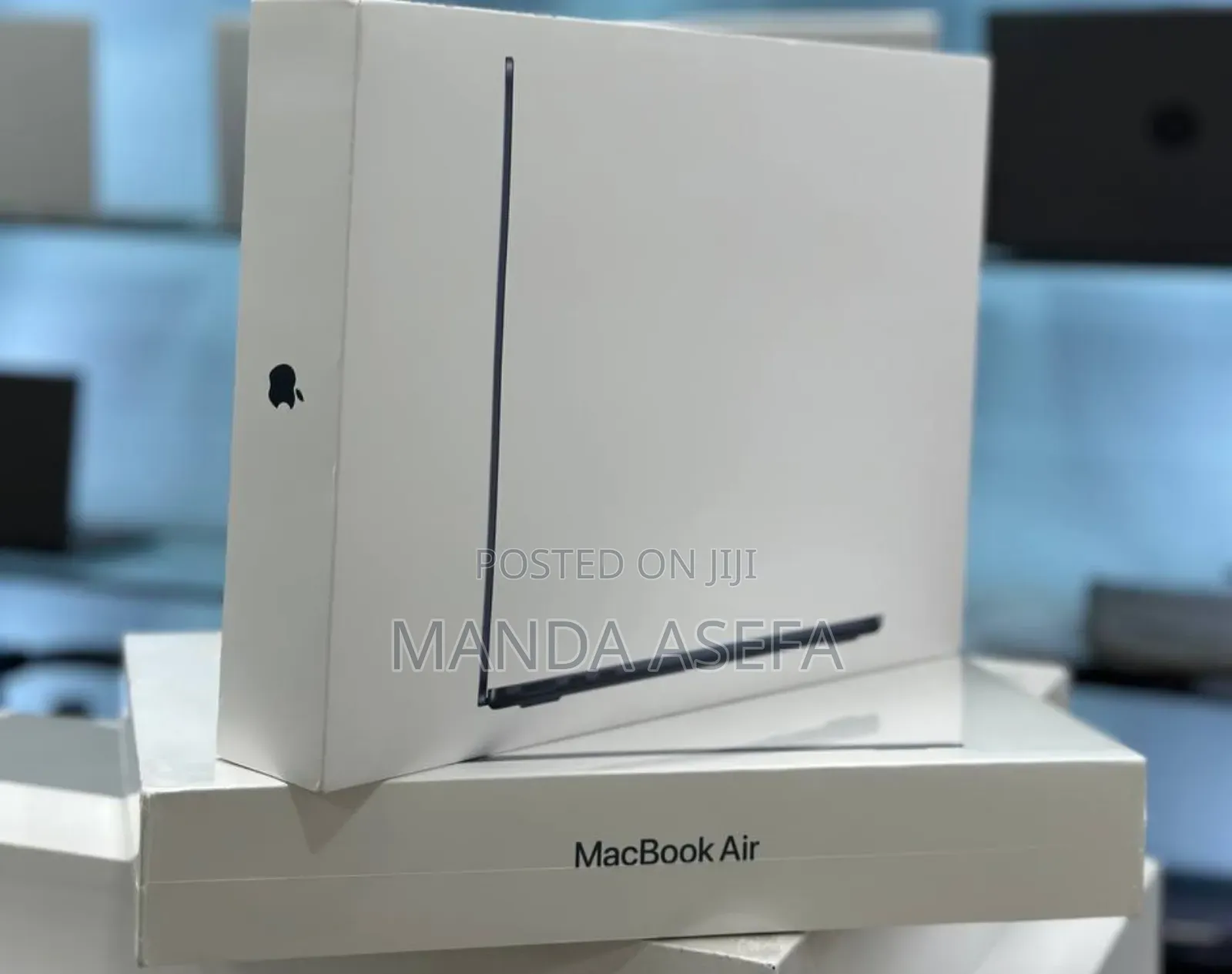 New Laptop Apple MacBook Air 2022 M2 16GB Apple M2 SSD 256GB