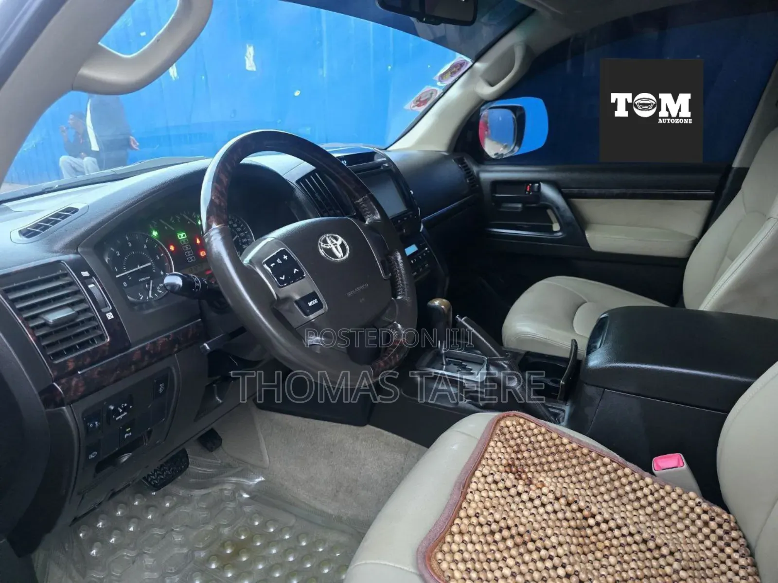 Toyota Land Cruiser 2011 Silver