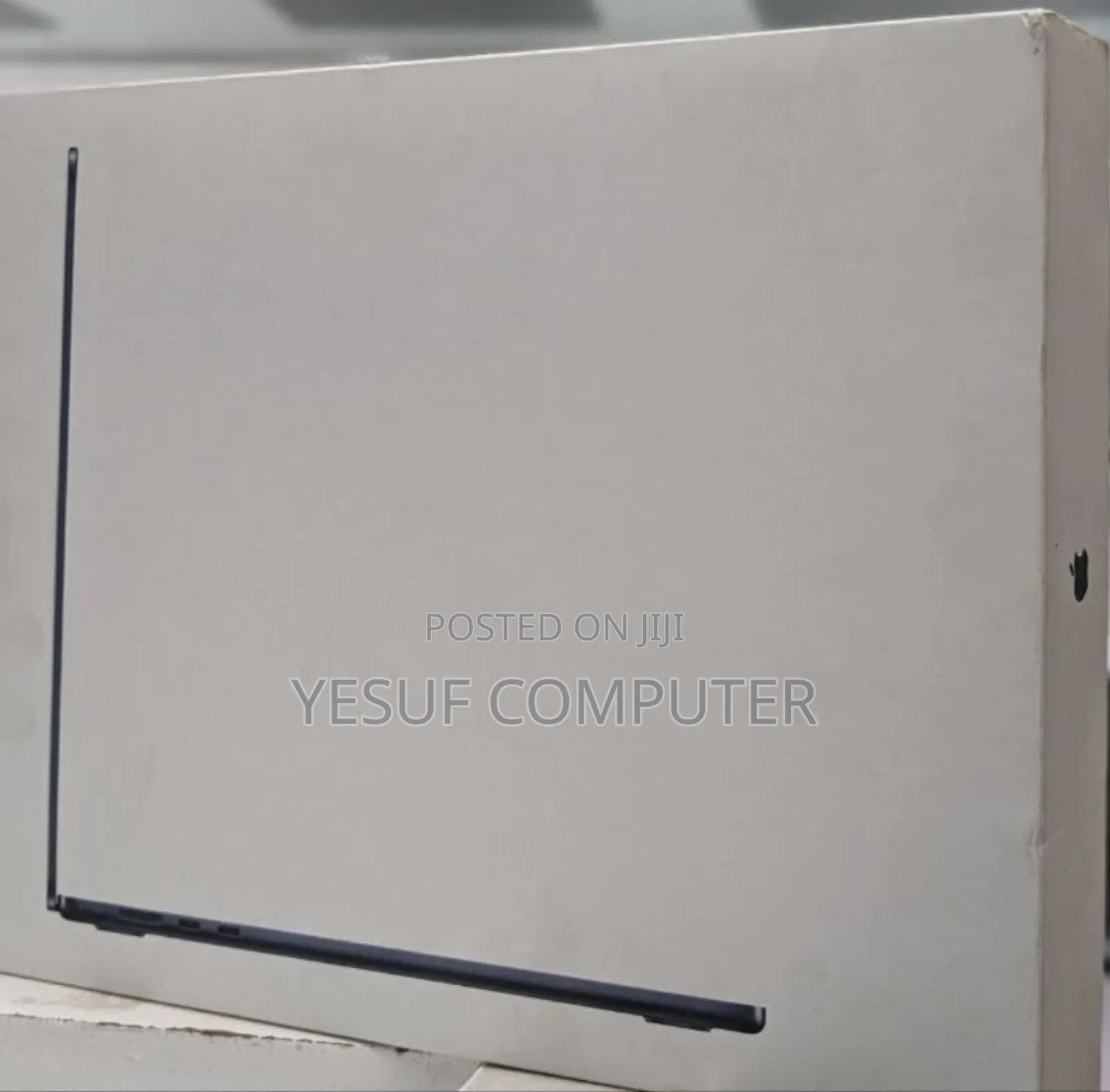 New Laptop Apple MacBook Air 2022 M2 16GB Apple M2 SSD 256GB