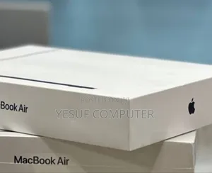 New Laptop Apple MacBook Air 2022 M2 16GB Apple M2 SSD 256GB