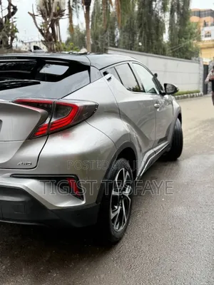 Toyota C-HR 2017 Silver