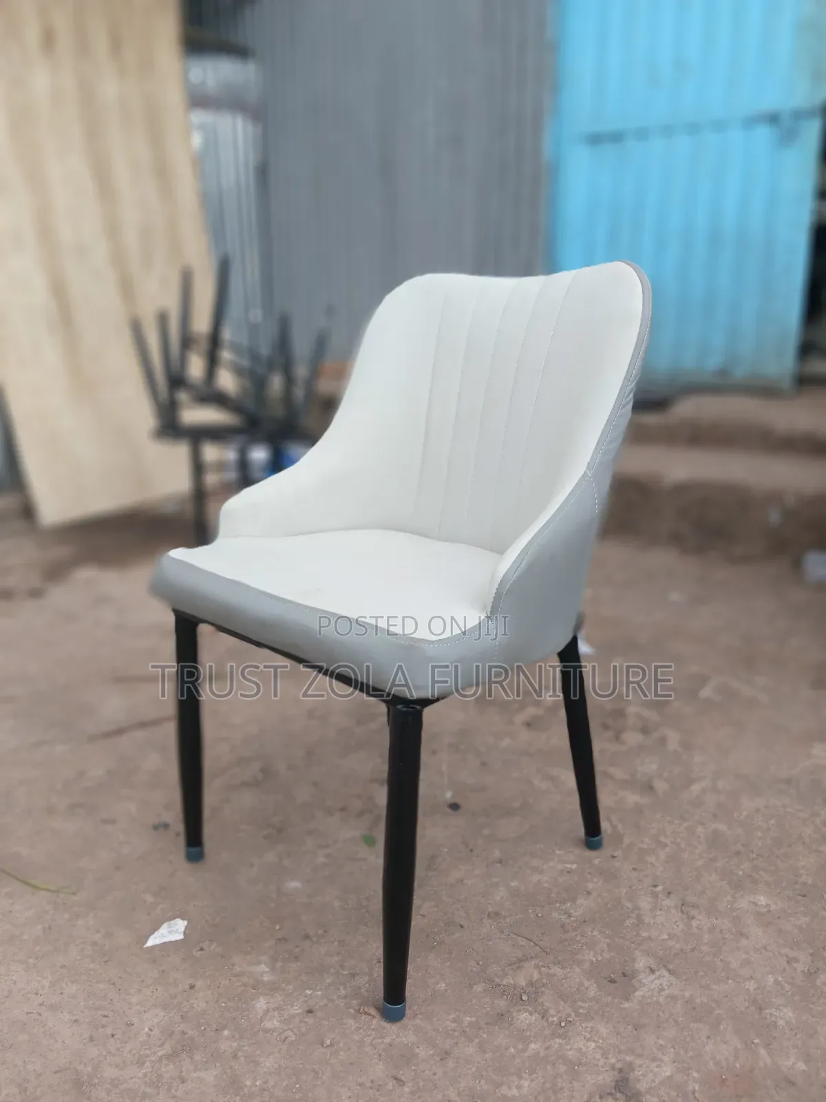 ለሆቴል
ለካፌ
ለሬስቶራንት እንዲሁም ለሳሎን ዉበት የሚሆኑ ጥራትና ምቾት ያላቸዉ ወምበር