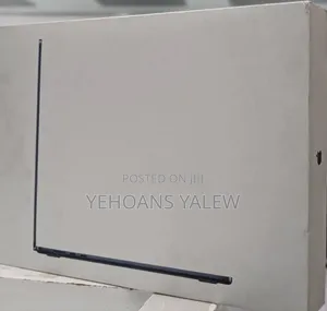 New Laptop Apple MacBook Pro 2023 M2 16GB Apple M2 SSD 256GB