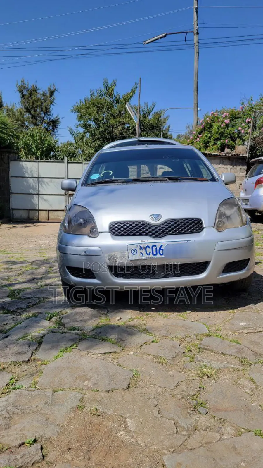 Toyota Vitz 2002 Silver