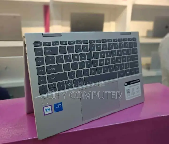 New Laptop HP Envy X360 8GB Intel Core I5 SSD 512GB
