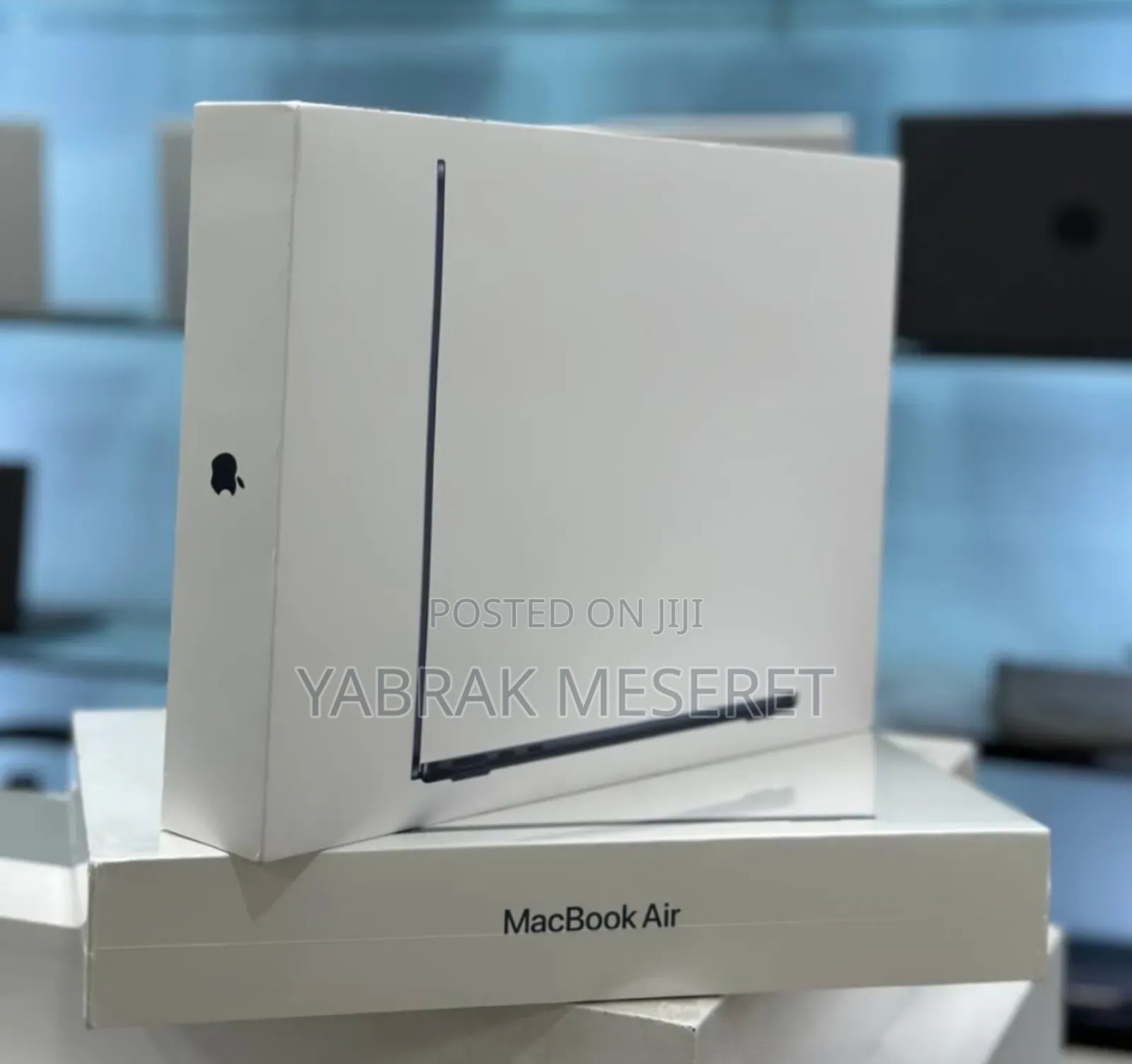 New Laptop Apple MacBook Air 2022 M2 16GB Apple M2 SSD 256GB