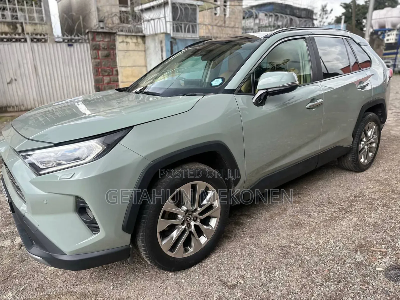 Toyota RAV4 2021 Green