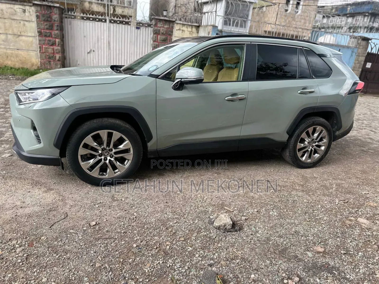 Toyota RAV4 2021 Green