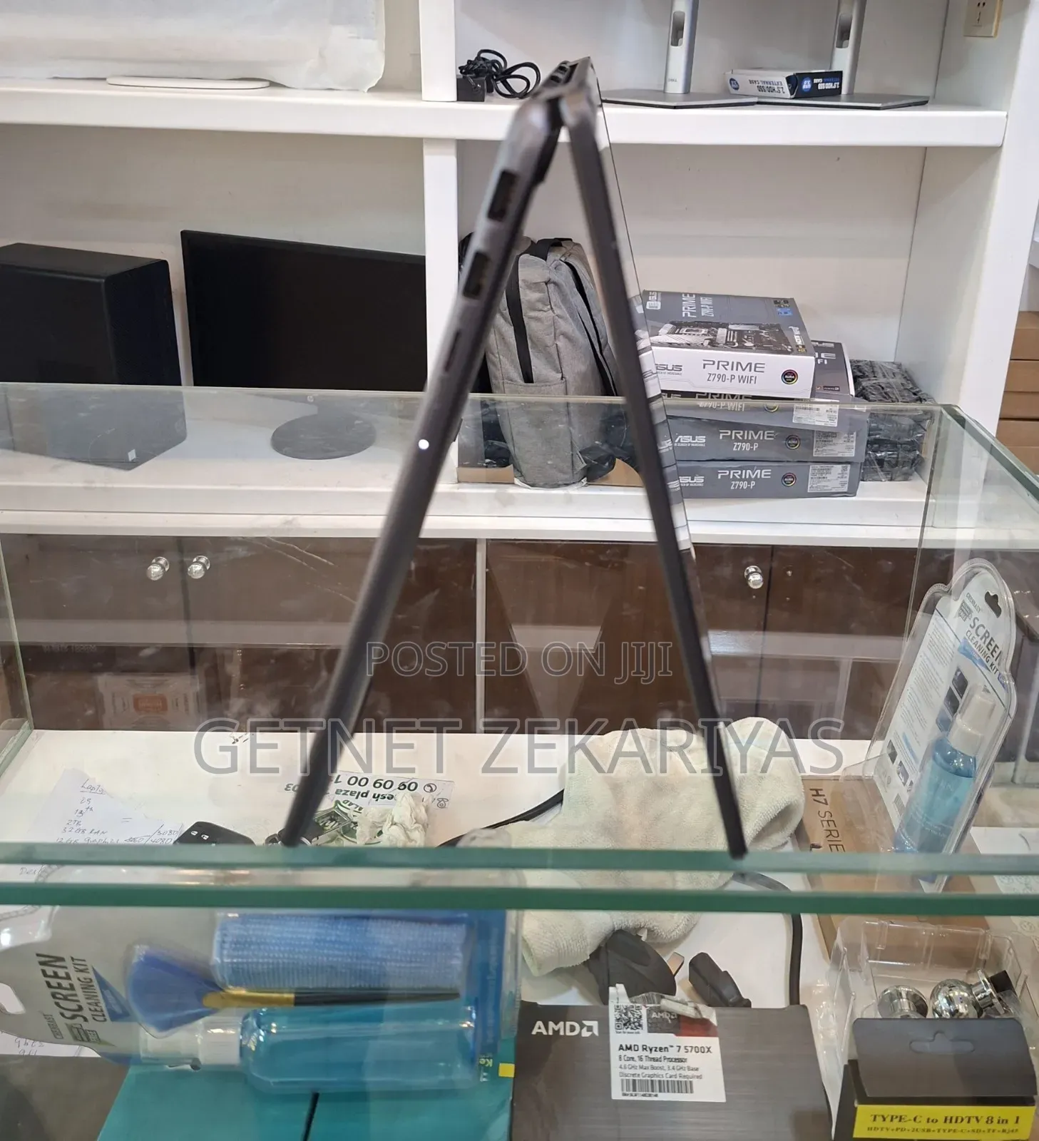 New Laptop Lenovo Yoga 7i 16GB Intel Core Ultra 7 SSD 1T