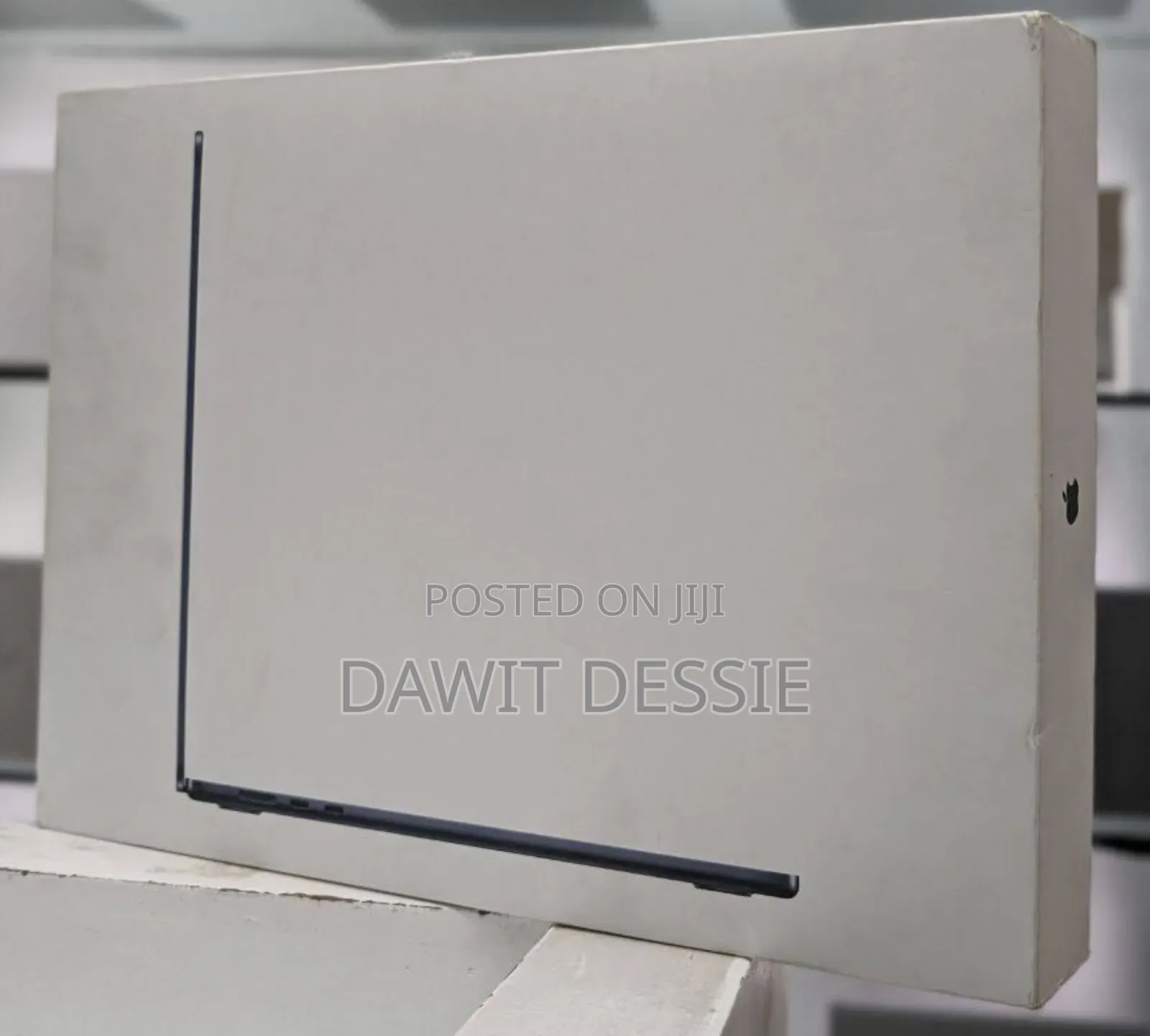 New Laptop Apple MacBook Air 2022 M2 16GB Apple M2 SSD 256GB