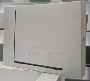 New Laptop Apple MacBook Air 2022 M2 16GB Apple M2 SSD 256GB