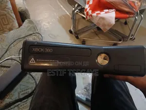 Photo - Xbox 360 Slim