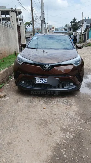 Photo - Toyota C-HR 2017 Pink