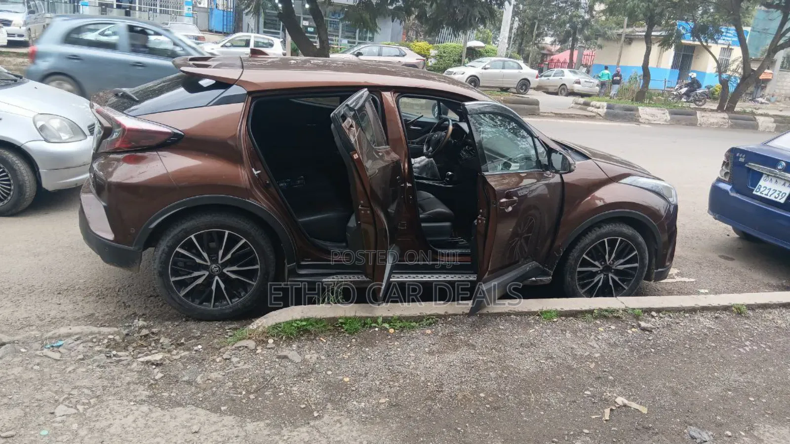Toyota C-HR 2017 Pink