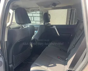 Toyota Land Cruiser Prado 2023 Gold