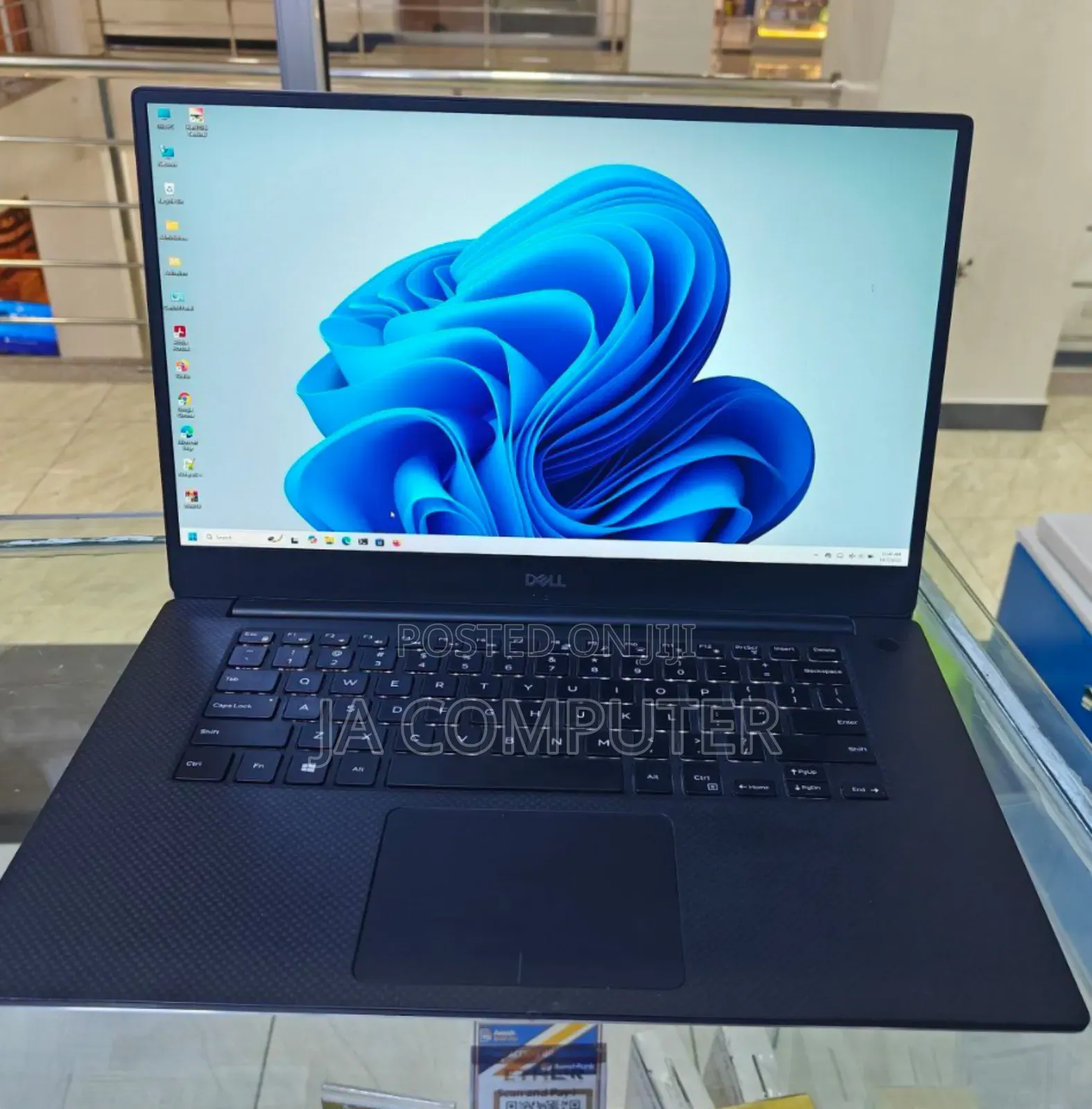 New Laptop Dell Precision 5540 32GB Intel Core I7 SSD 1T