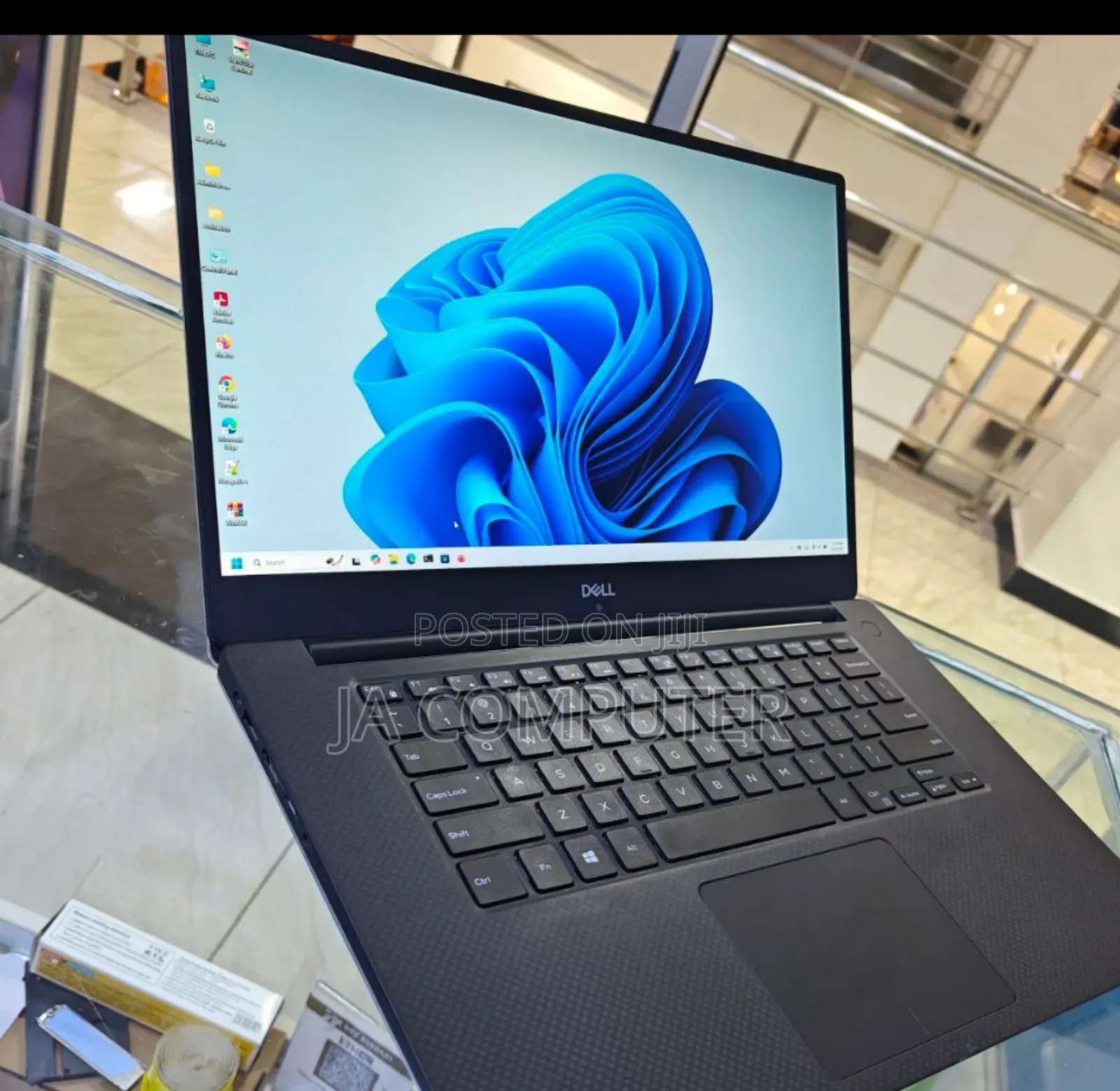 New Laptop Dell Precision 5540 32GB Intel Core I7 SSD 1T