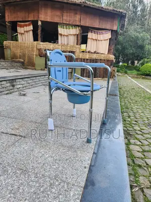 Photo - Toilet Chair丸鳵commode Chair協堥commode Chair建腕commode Chair㫵堥toilet Chai