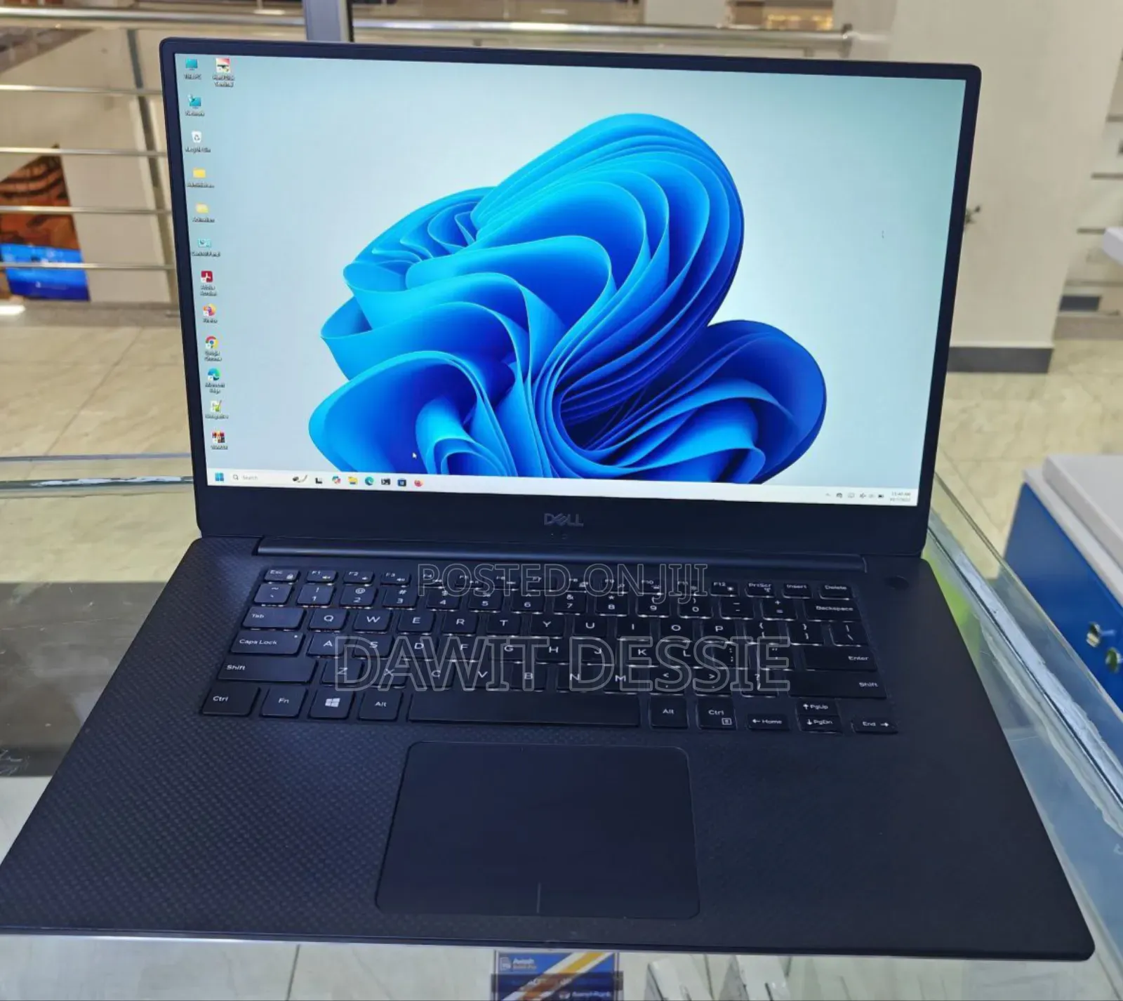New Laptop Dell 32GB Intel Core I7 SSD 1T