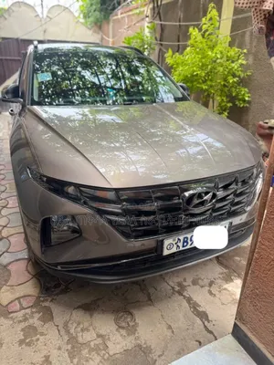 Hyundai Tucson 2021 Gold