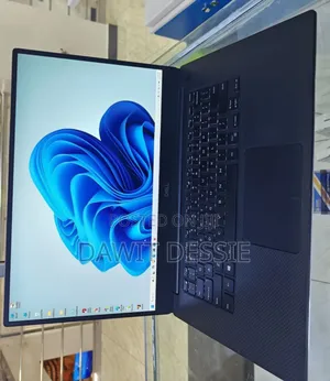 New Laptop Dell 32GB Intel Core I7 SSD 1T