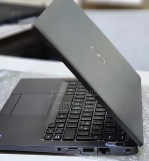 Photo - New Laptop Dell XPS 15 8GB Intel Core I5 SSD 256GB