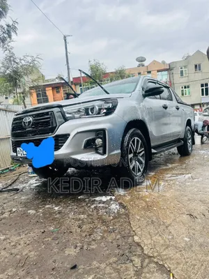 Toyota Hilux 2020 Silver