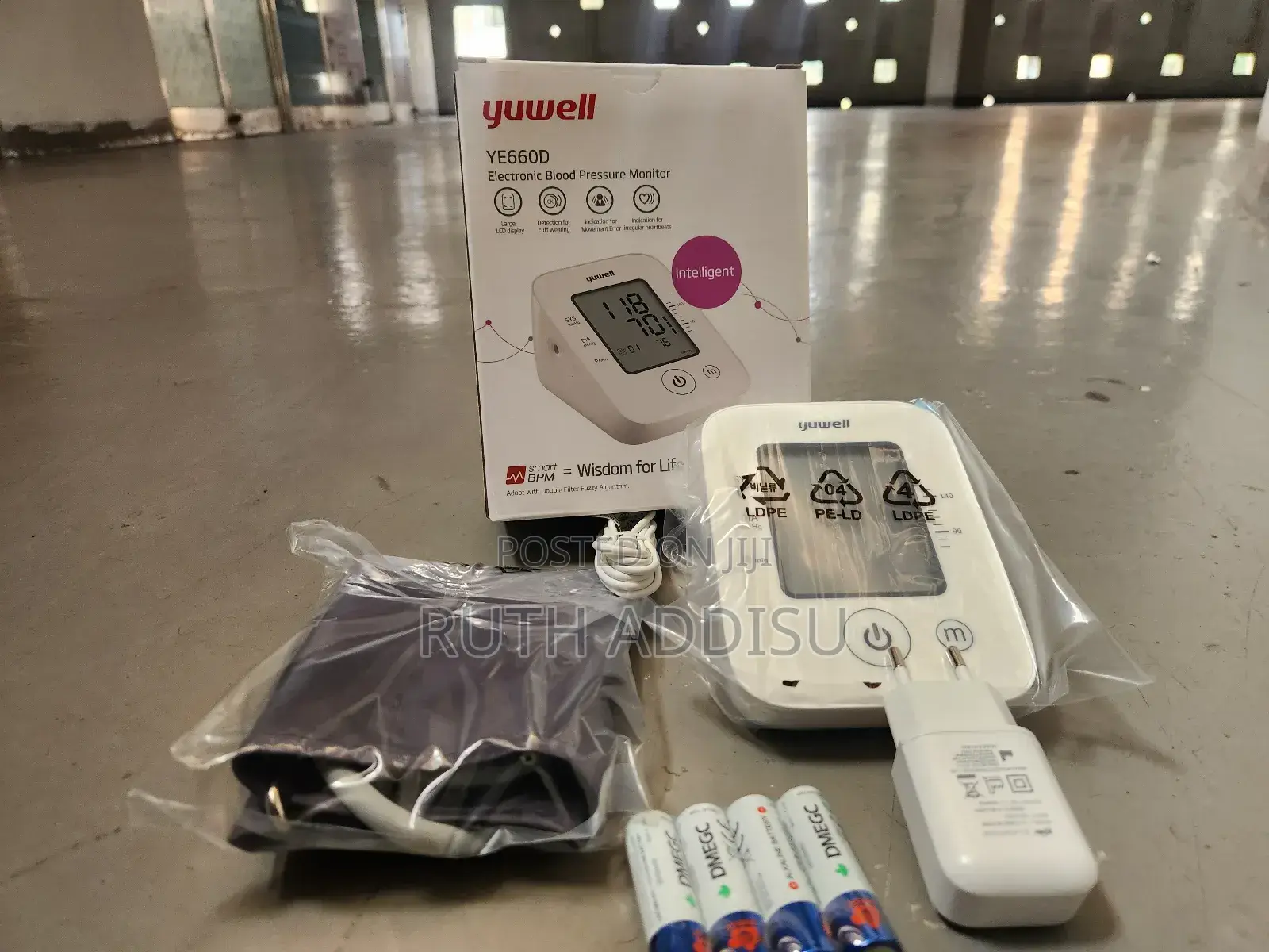 Yuwell Blood Pressure Monitor痛批brand New Blood Pressuer Monitor New
