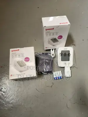 Photo - Yuwell Digital Blood Pressure Monitor宛然brand New Digital Bp Monitor
