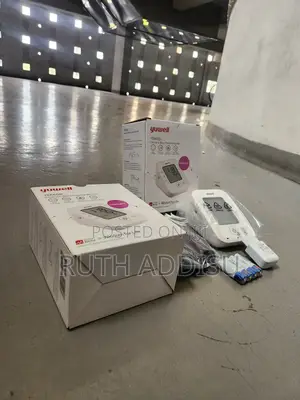 Photo - Packed Home Use and Clinic Use Blood Pressure Monitor字樣bp Monitor New