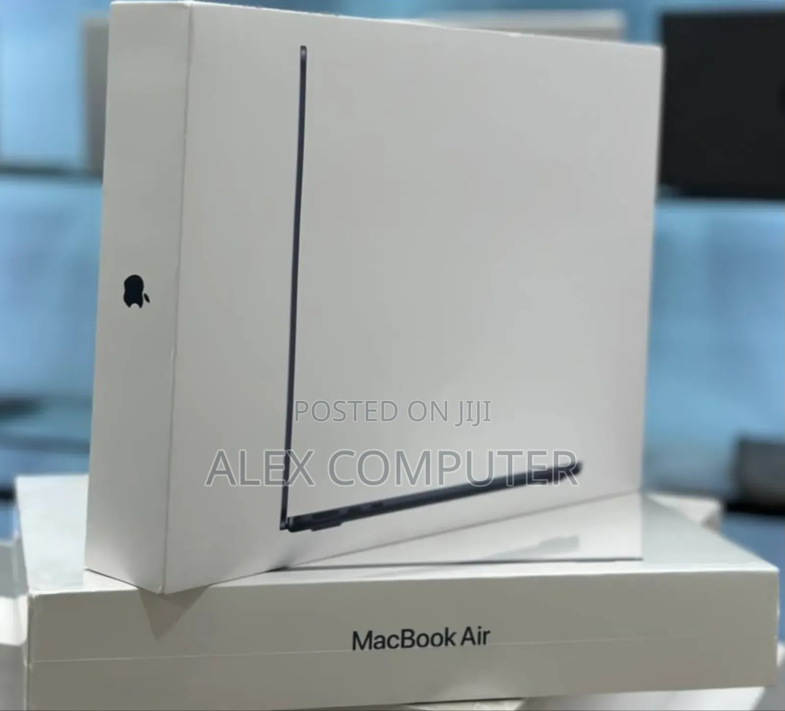 New Laptop Apple MacBook Air 2022 M2 8GB Apple M2 SSD 256GB