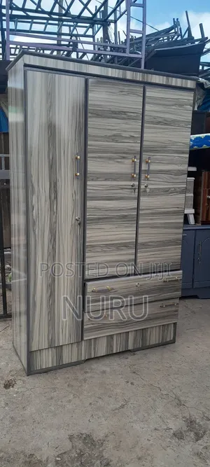 Photo - Laminat MDF ቁምሳጥን 1 ሜትር ከ 20