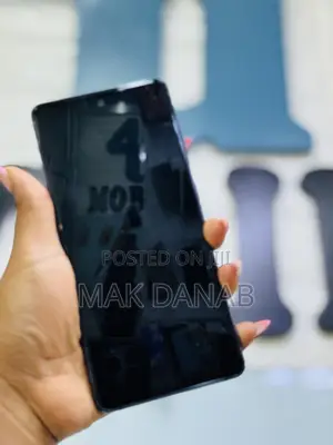 Photo - Samsung Galaxy S20 FE 128 GB Blue