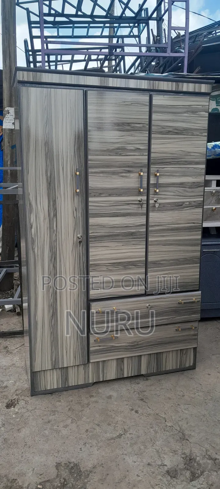 Laminat MDF ቁምሳጥን 1 ሜትር ከ 20