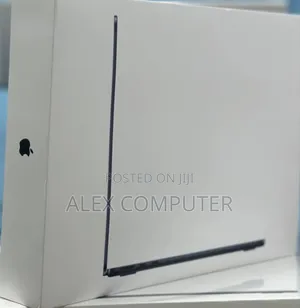 New Laptop Apple MacBook Air 2022 M2 8GB Apple M2 SSD 256GB